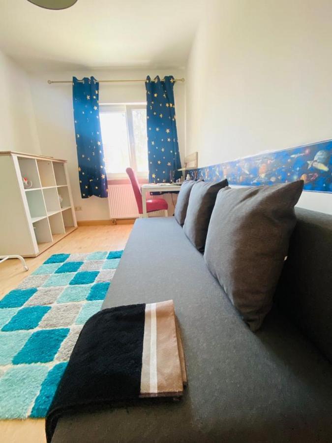 Schoenes Zimmer Im Charmanten Haus Berlin Extérieur photo